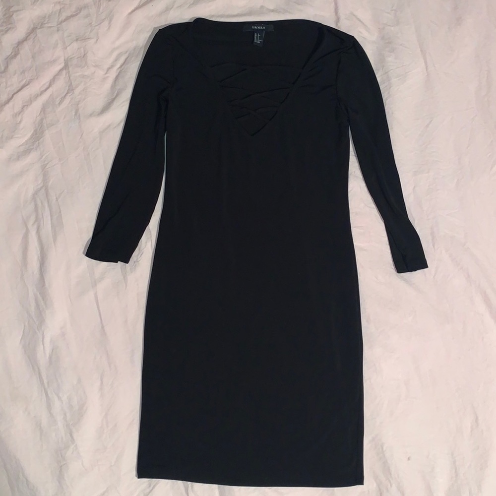 black cross front 3/4 sleeve minidress